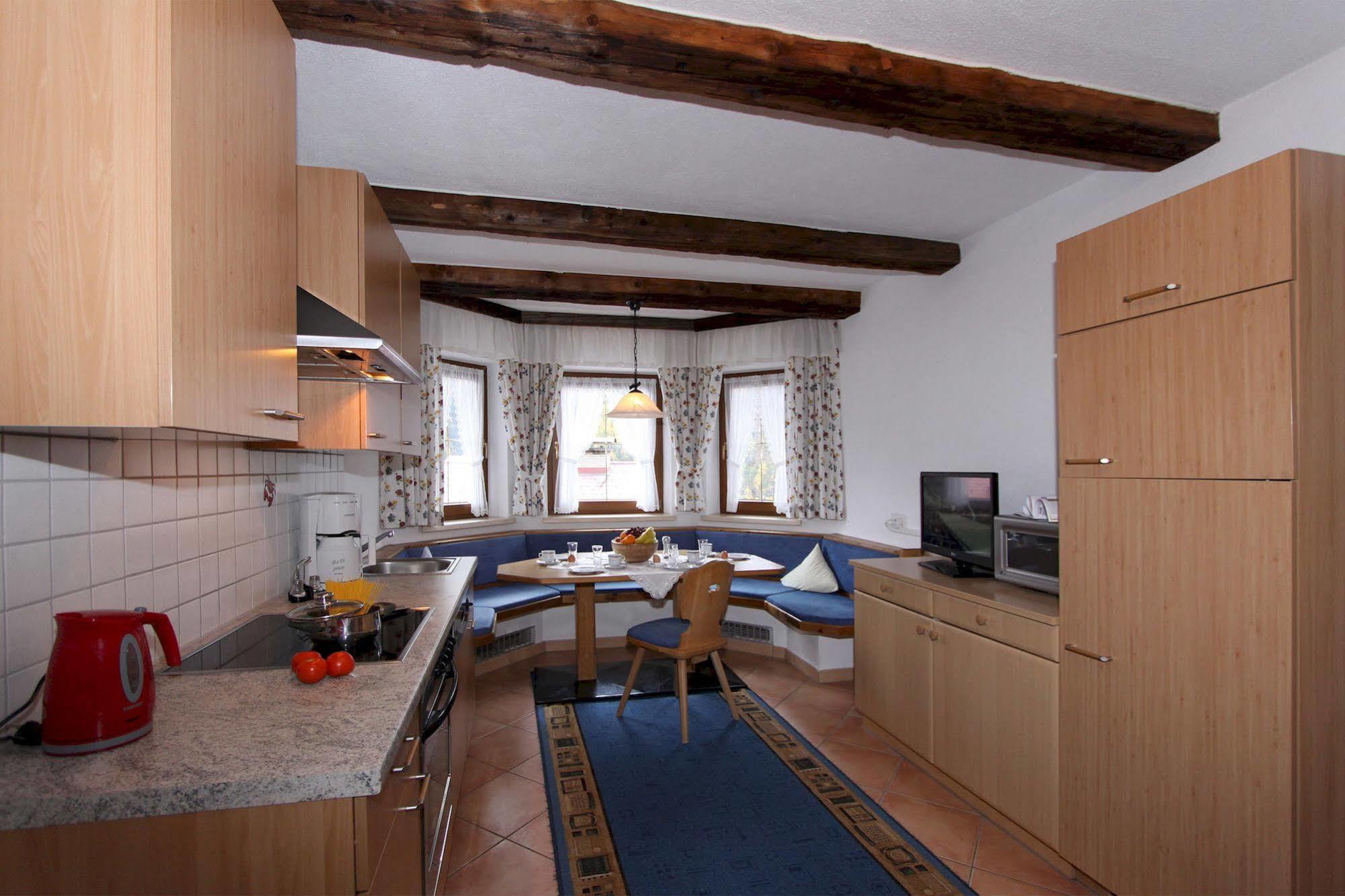 Tonis Ferienheim Apartment Сьолден Екстериор снимка